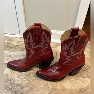 Idyllwind Red and Cream Boots
